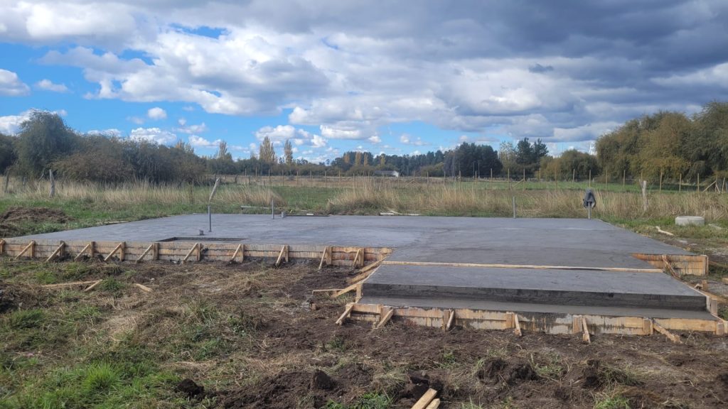 Radier de 75 m² en Saltos del Laja: Resistencia y precisión en cada metro